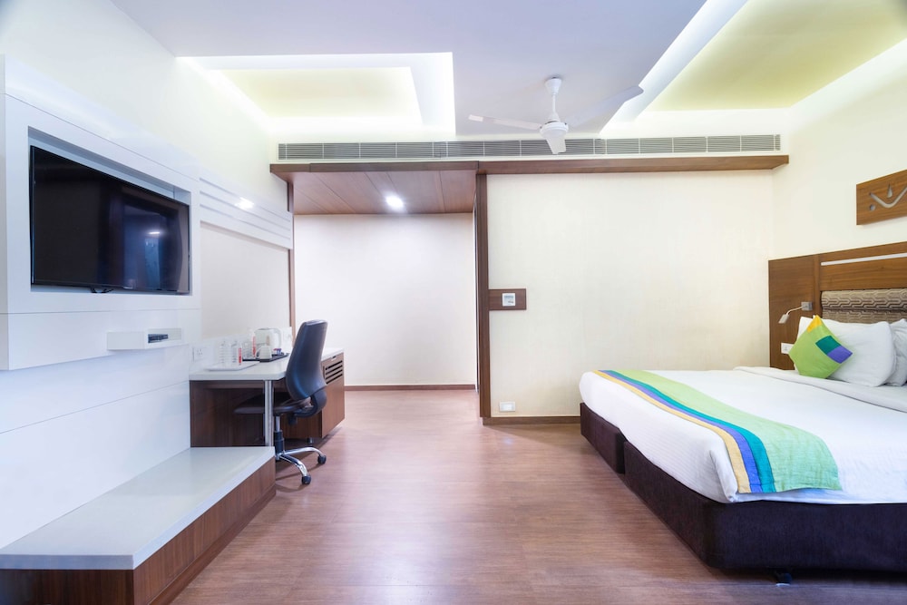 Deluxe Room - Photo 2