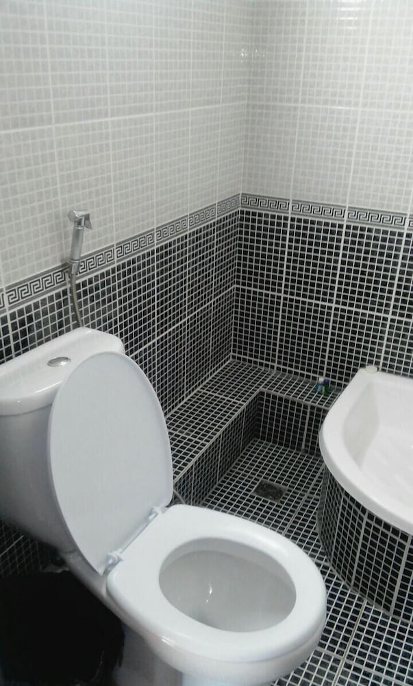 Sharing room, Woman only
