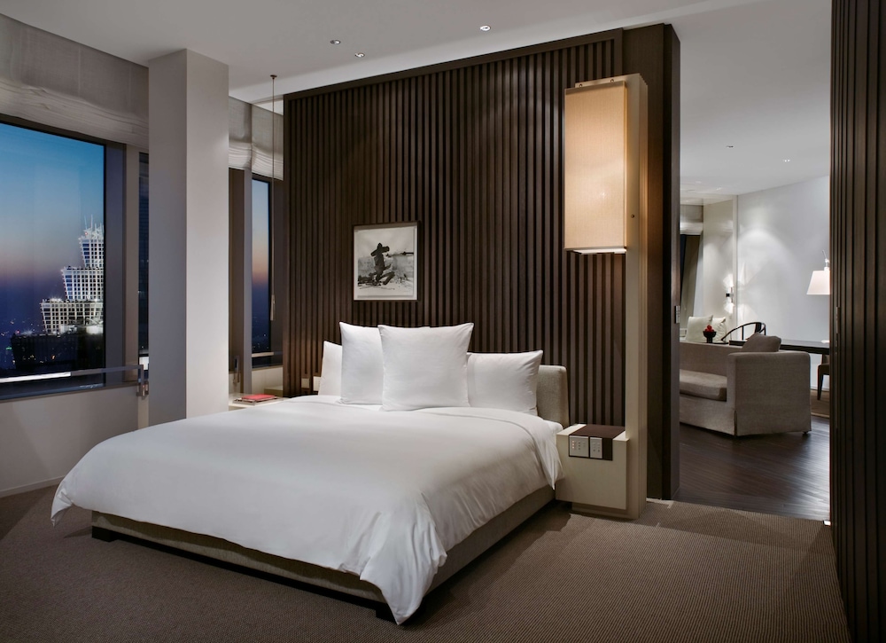 Bund View Suite photo 2
