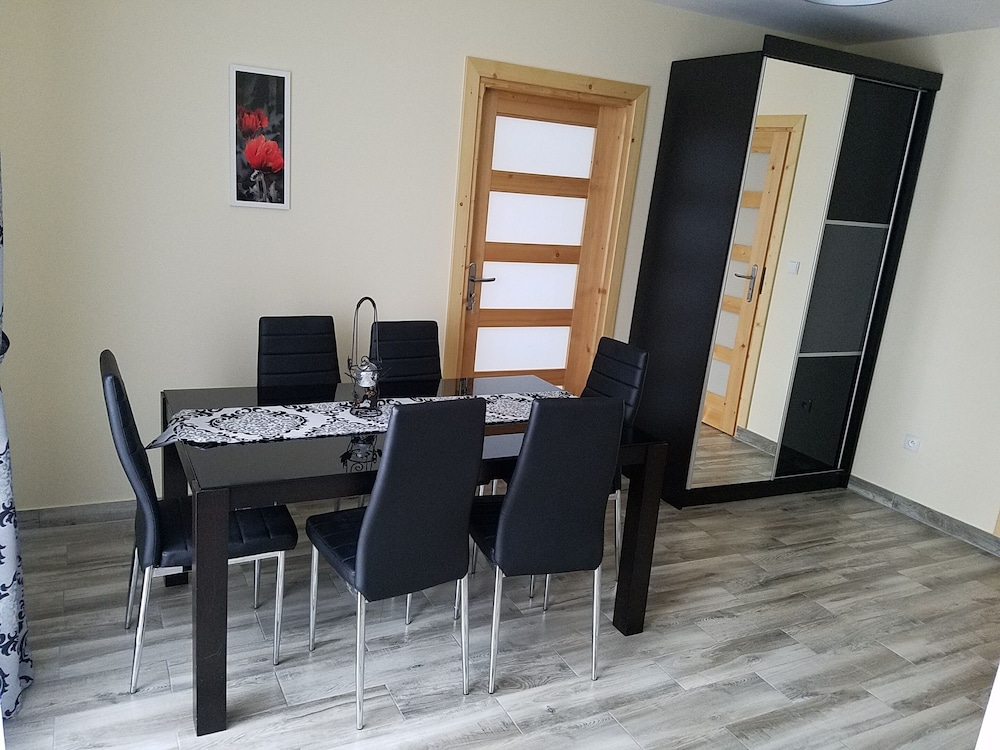 Apartment photo 2