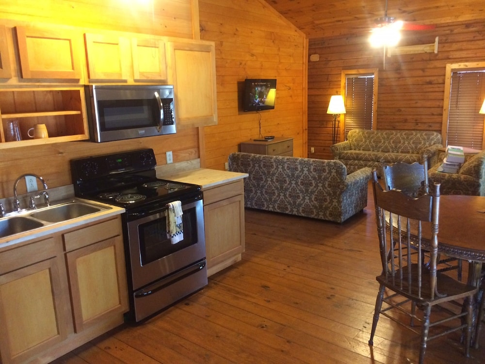 3 Bedroom Cabin photo 1