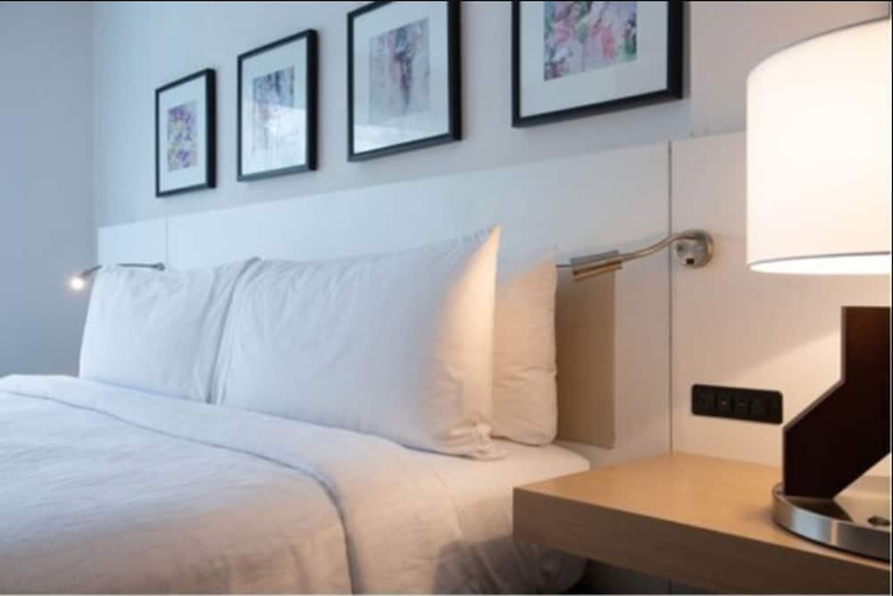 Suite, Accessible - Photo 2