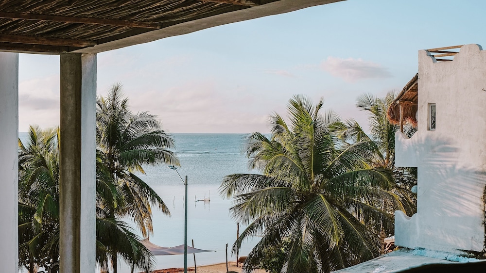 Suite Familiar Plus, Vistas parciales al mar photo 2