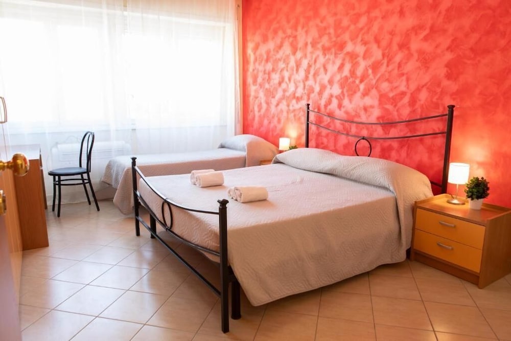 Standard Triple Room, City View