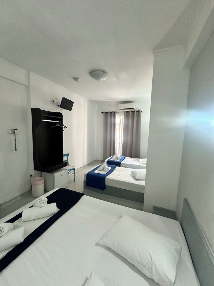 Basic Quadruple Room, 1 Bedroom photo 3