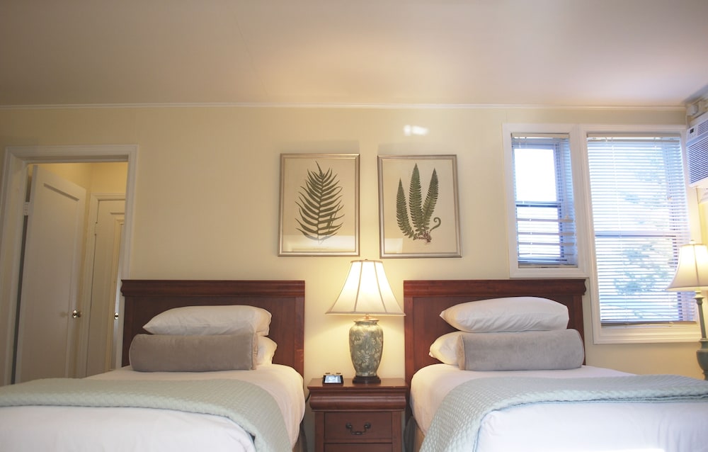 Deluxe Double Room, Ensuite (Room 12) - Photo 7