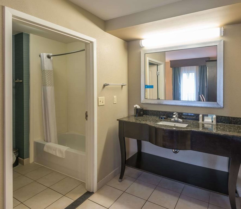 Suite, 2 Queen Beds, Non Smoking - Photo 7