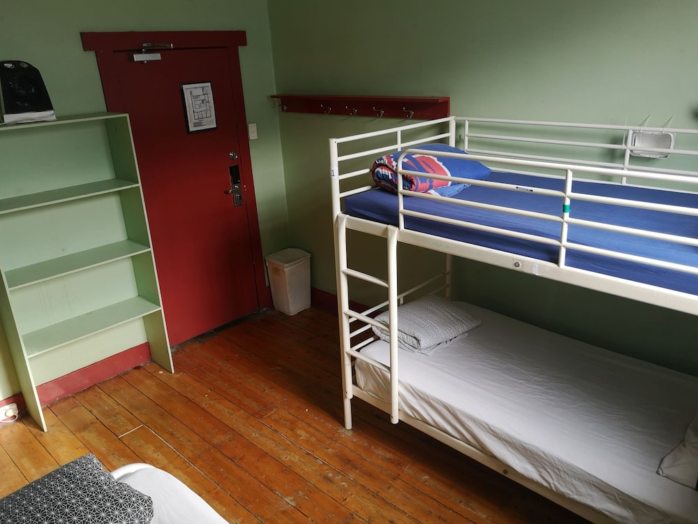 3 Bed Dormitory - Mixed photo 3