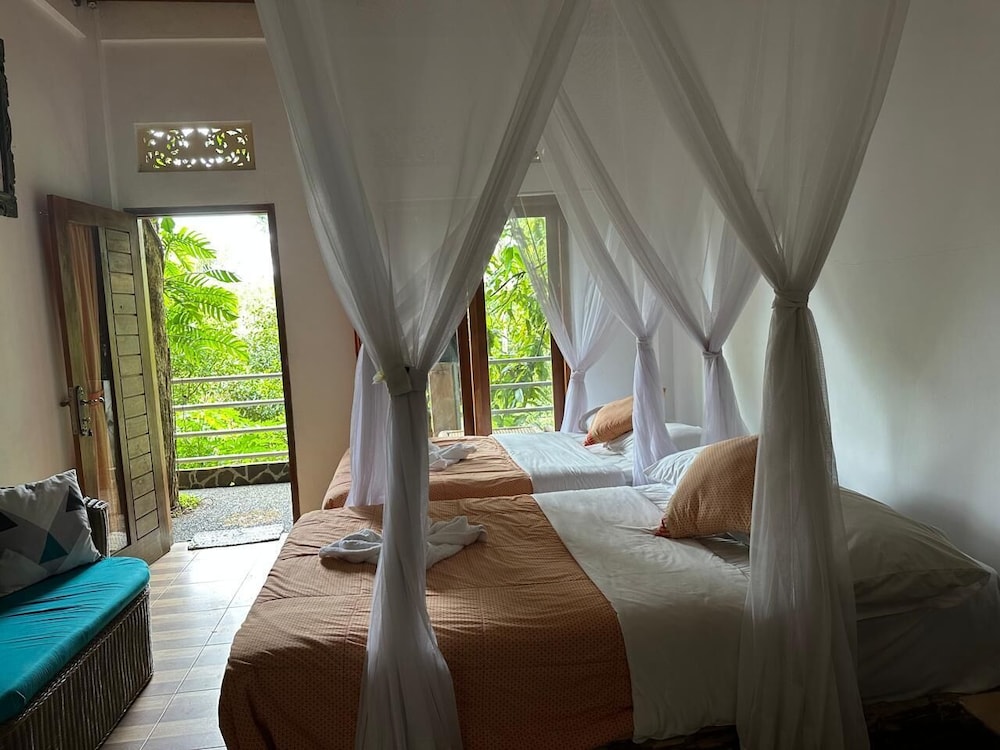 Basic Twin Room, 1 Bedroom, Garden View photo 3