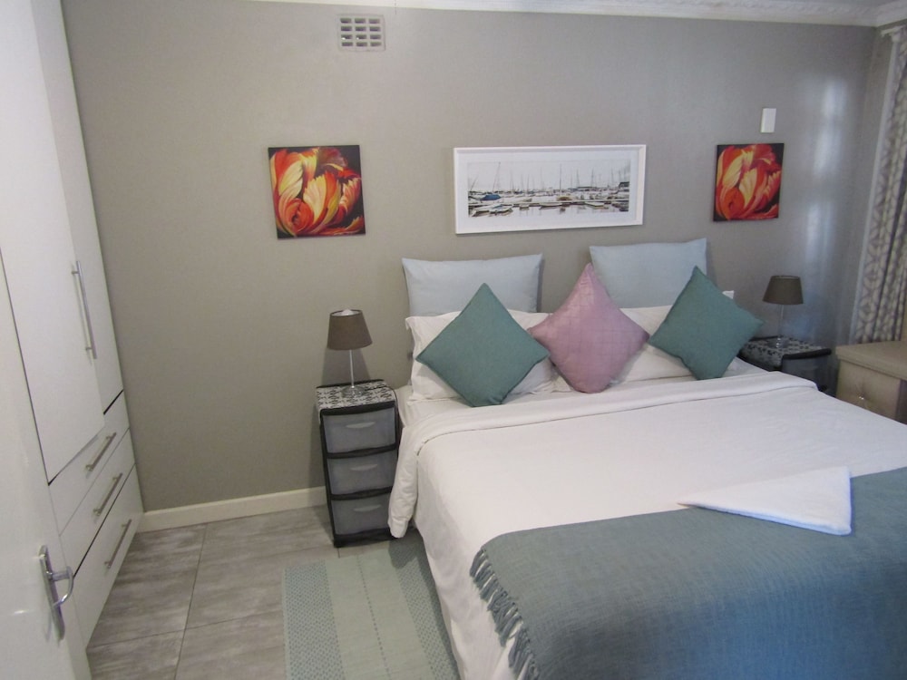 Premium Double or Twin Room photo 2