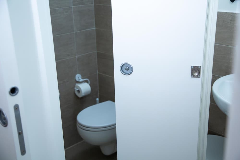Apartment, 1 Bedroom, Annex Building photo 3