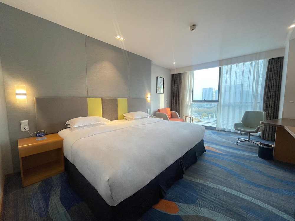 Standard Room, 1 Twin Bed (Super King, High Floor) photo 1