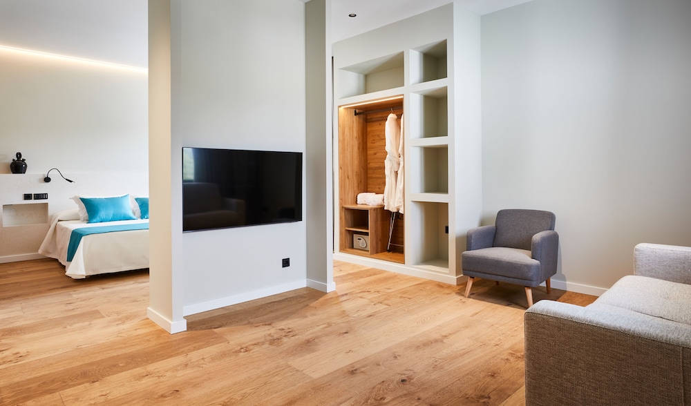 Junior Suite, Garden View photo 3