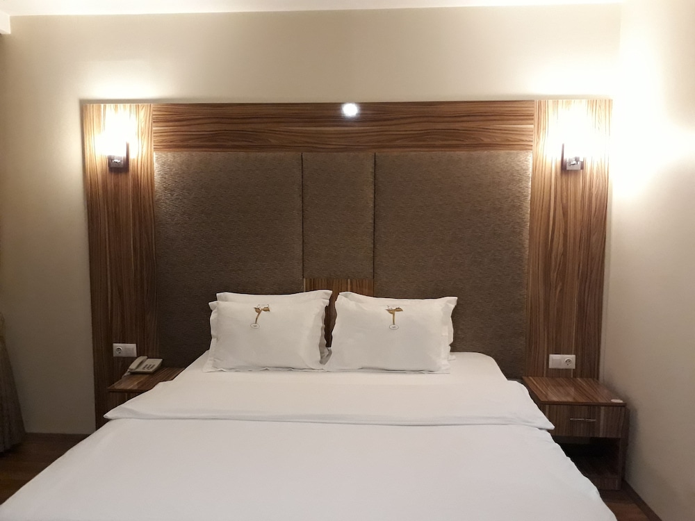 Double Room Single Use, City View
