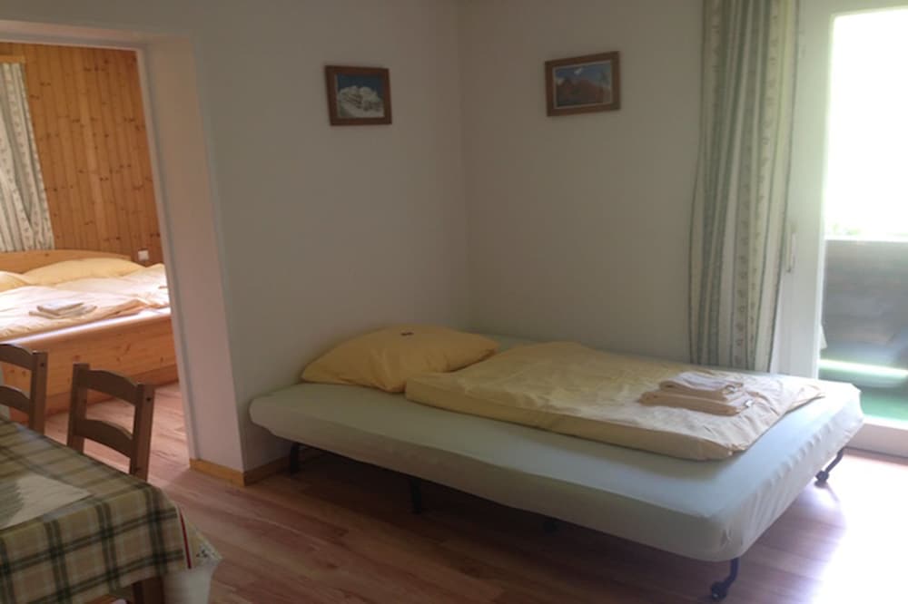 Standard Apartment (Zirbe)
