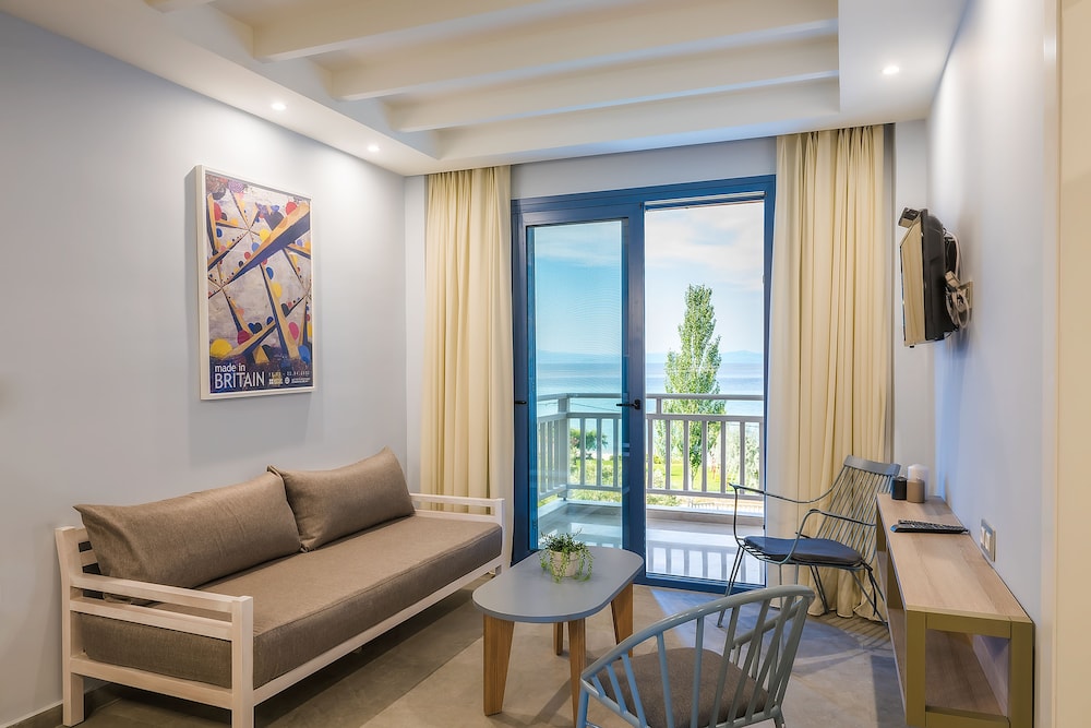 Suite, 2 Bedrooms, Sea View photo 3
