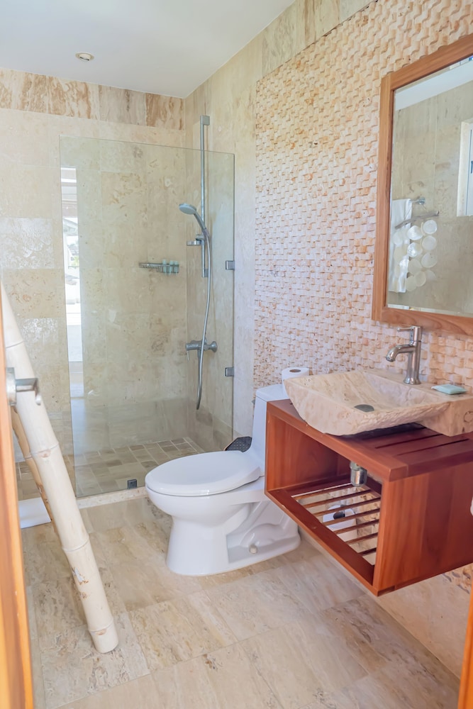 Exclusive Apartment, 3 Bedrooms, Terrace - Photo 4