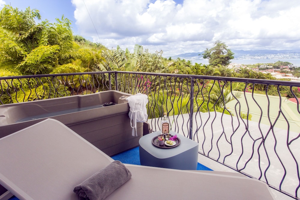 Suite Sea view with private Jacuzzi