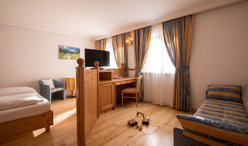 Family Quadruple Room photo 1