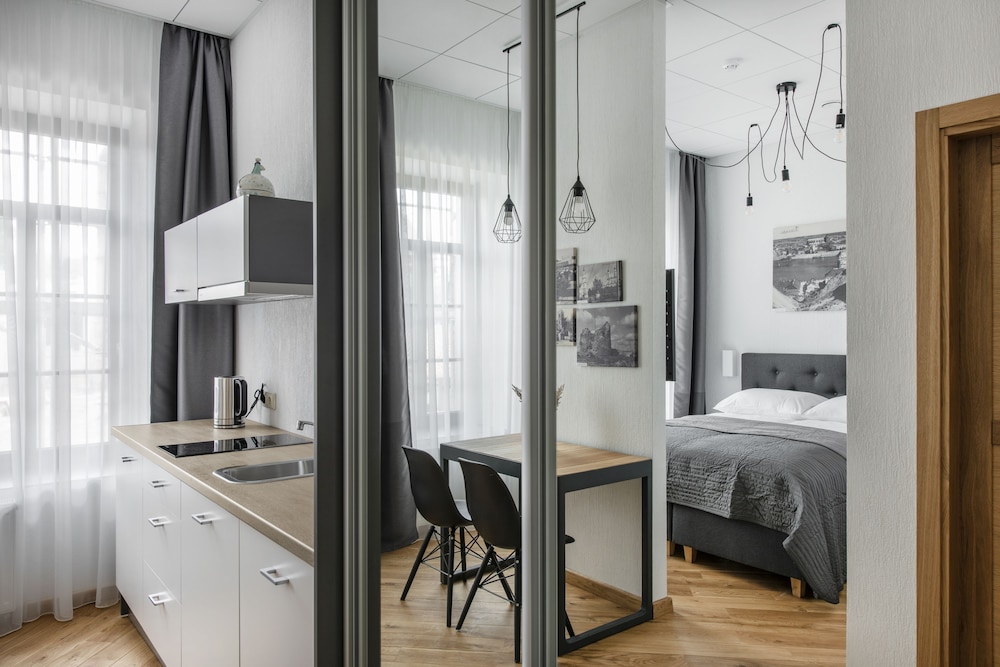 Deluxe Double Room, 1 Queen Bed, Courtyard View