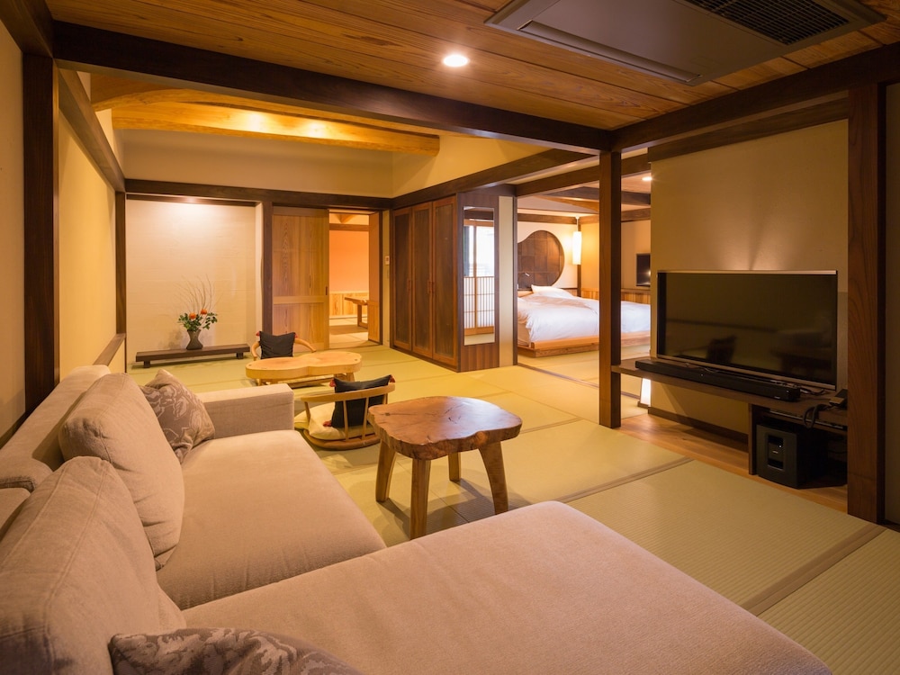Suite,  Japanese breakfast, Check-in only between 3pm-6pm, Non Smoking photo 2