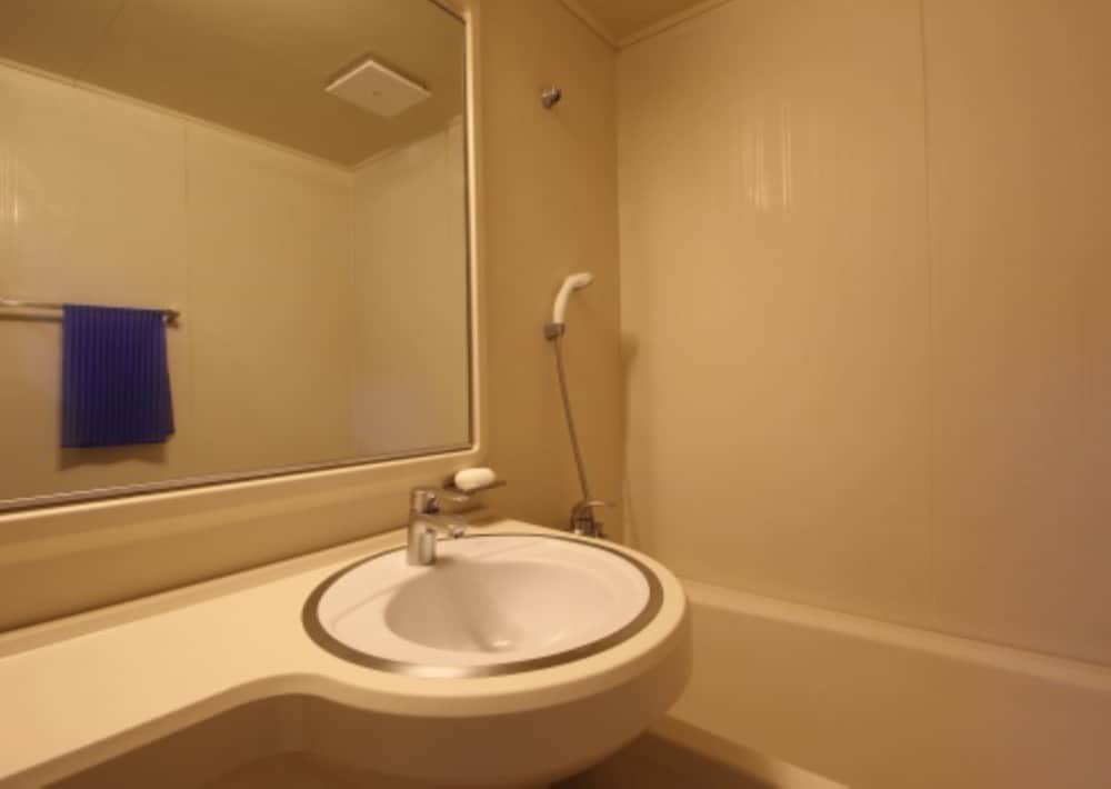 Twin Room - Photo 4