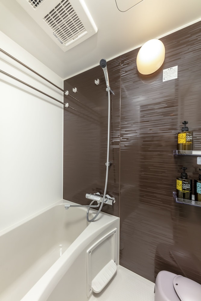 Premium Twin Room - Photo 11