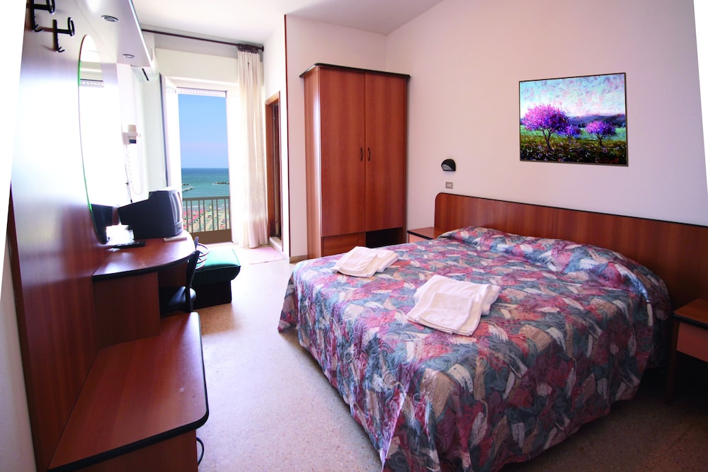 Quadruple Room photo 2