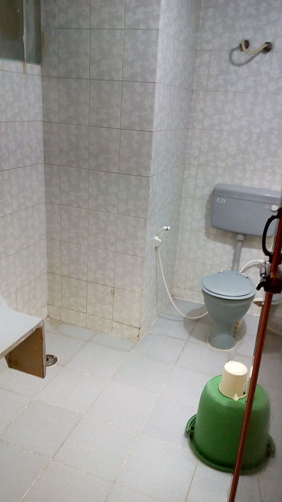 Deluxe Triple Room (Non AC) photo 2