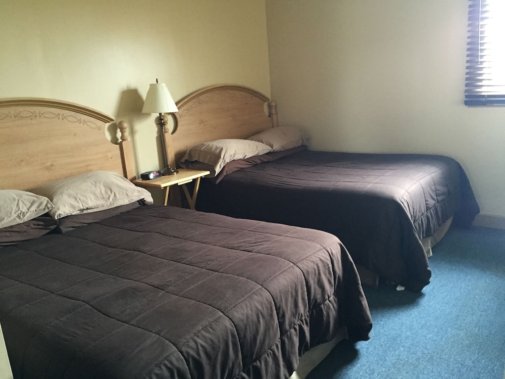 Standard Room, 2 Double Beds photo 3