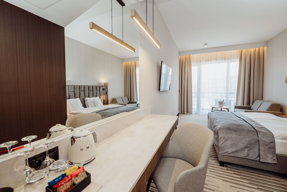 Deluxe Room - Photo 3