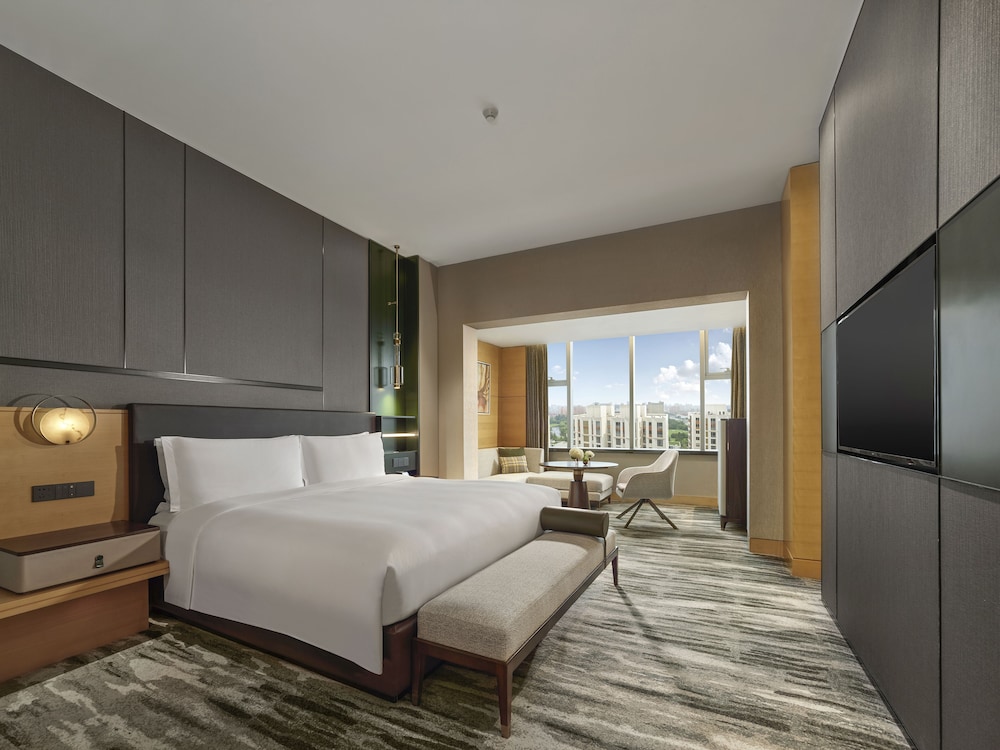 Hilton Deluxe King - Photo 4
