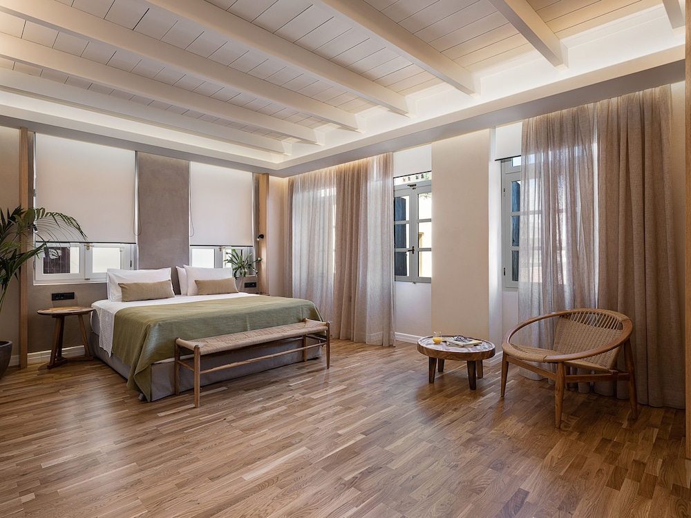 Superior Studio Suite photo 1