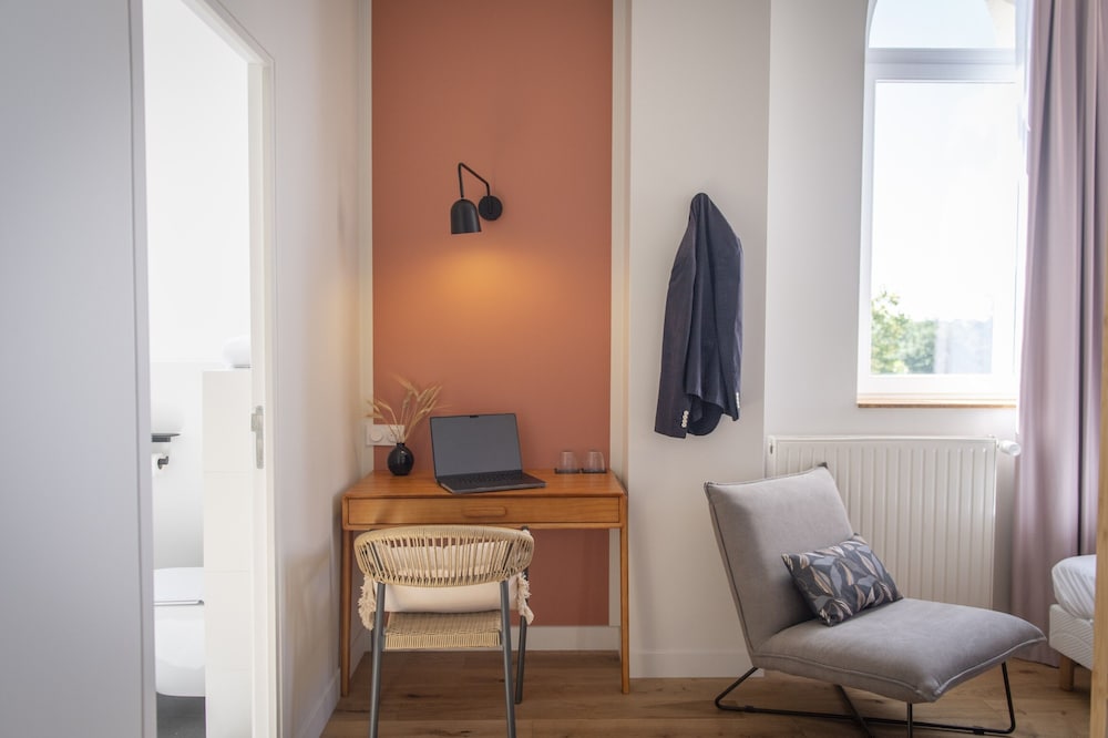 Double or Twin Room - Photo 3