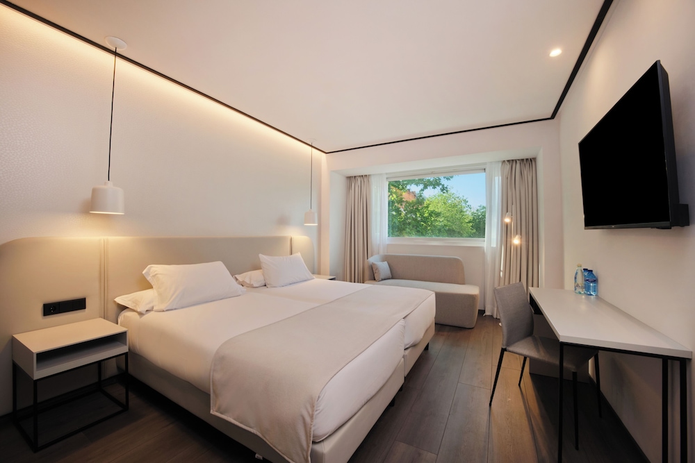 Standard Triple Room - Photo 9