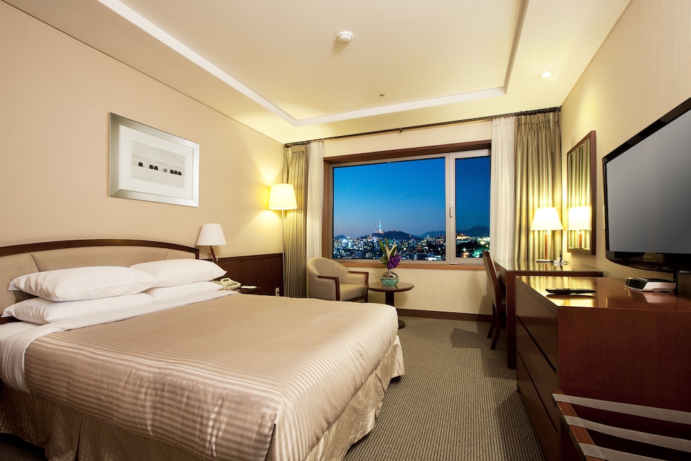 Standard Room, 1 King Bed - Photo 8