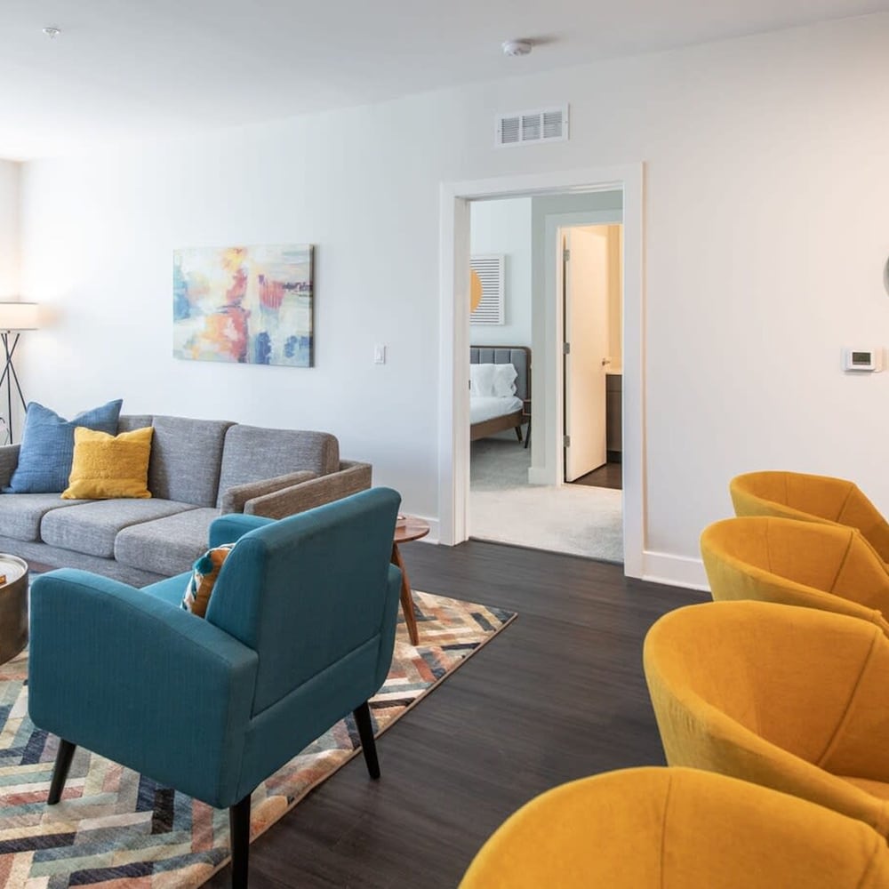 Cozysuites Wspaniałe mieszkanie z 3 sypialniami w centrum Cincinnati, Zdjęcie 20