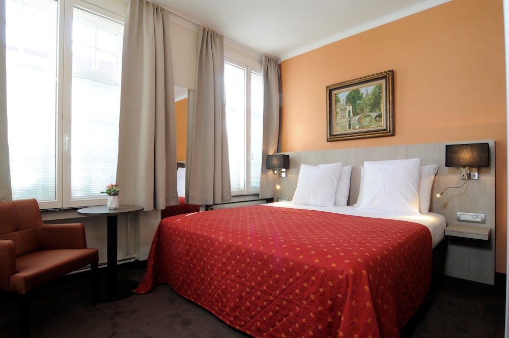 Standard Triple Room, Non Smoking - Photo 1