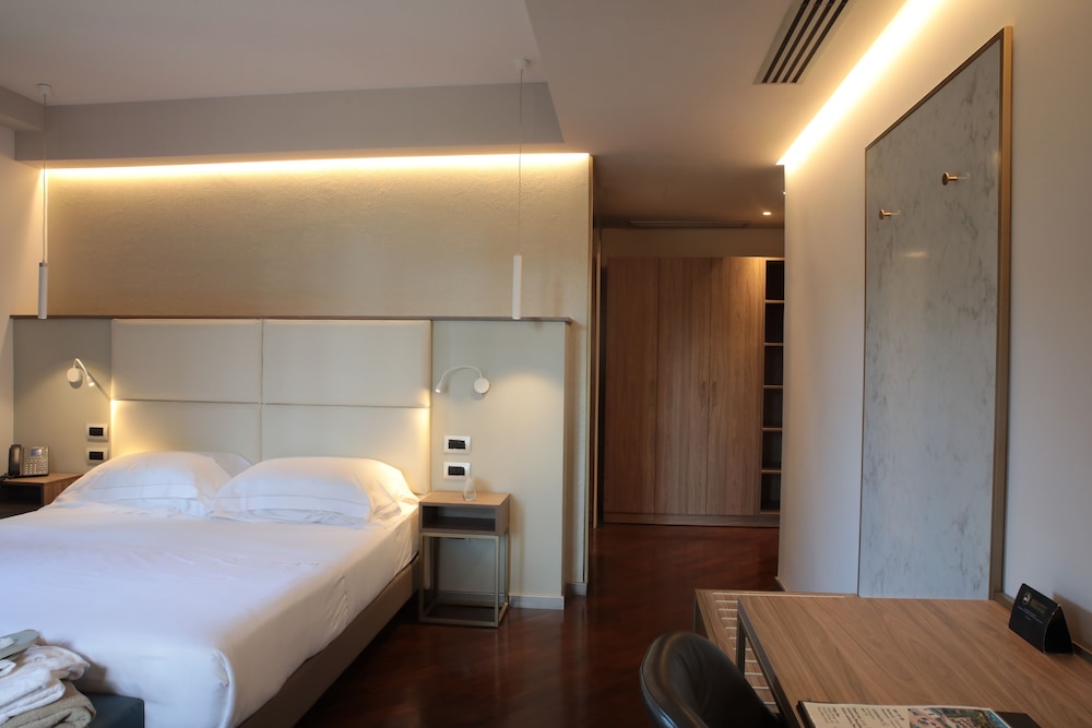 Deluxe Double Room photo 3