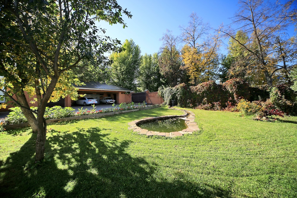 Family House, 2 Bedrooms, Terrace, Garden Area photo 1