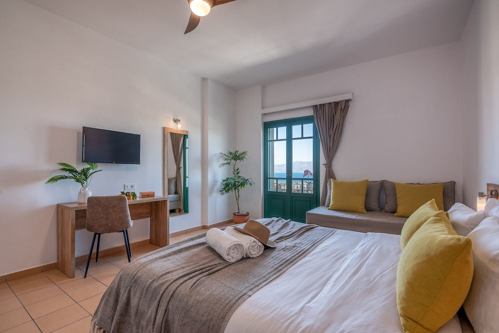 Deluxe Room, Sea View photo 3