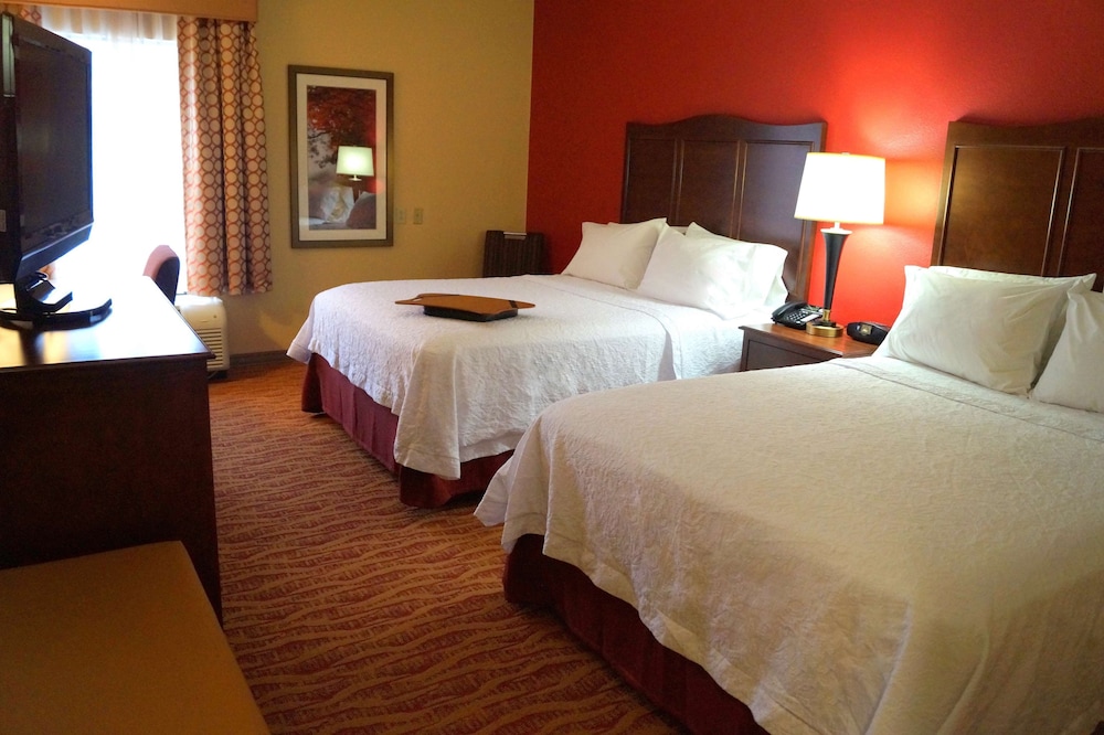 Room, 2 Queen Beds, Non Smoking photo 1