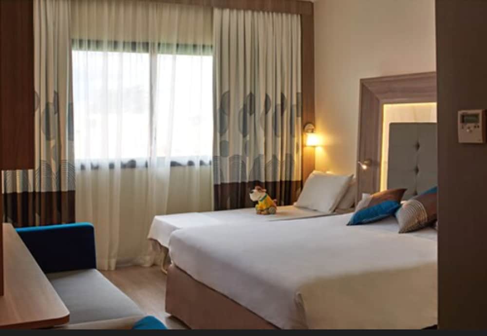 Executive Room, 2 Twin Beds photo 2