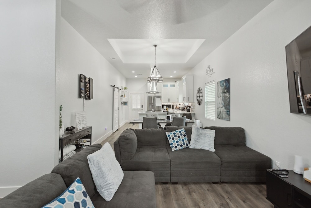House, 3 Bedrooms photo 1