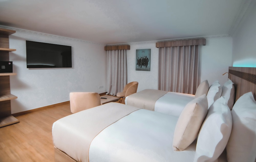 Deluxe Double Room photo 2