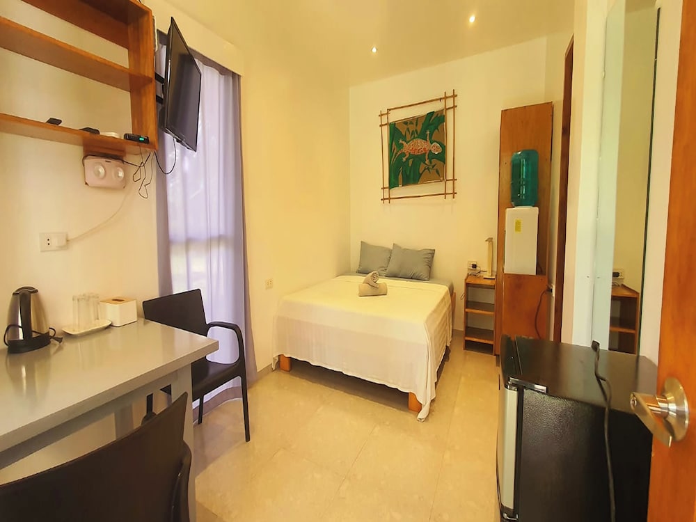 GARDEN BUNGALOW (2 QUEEN BEDS)