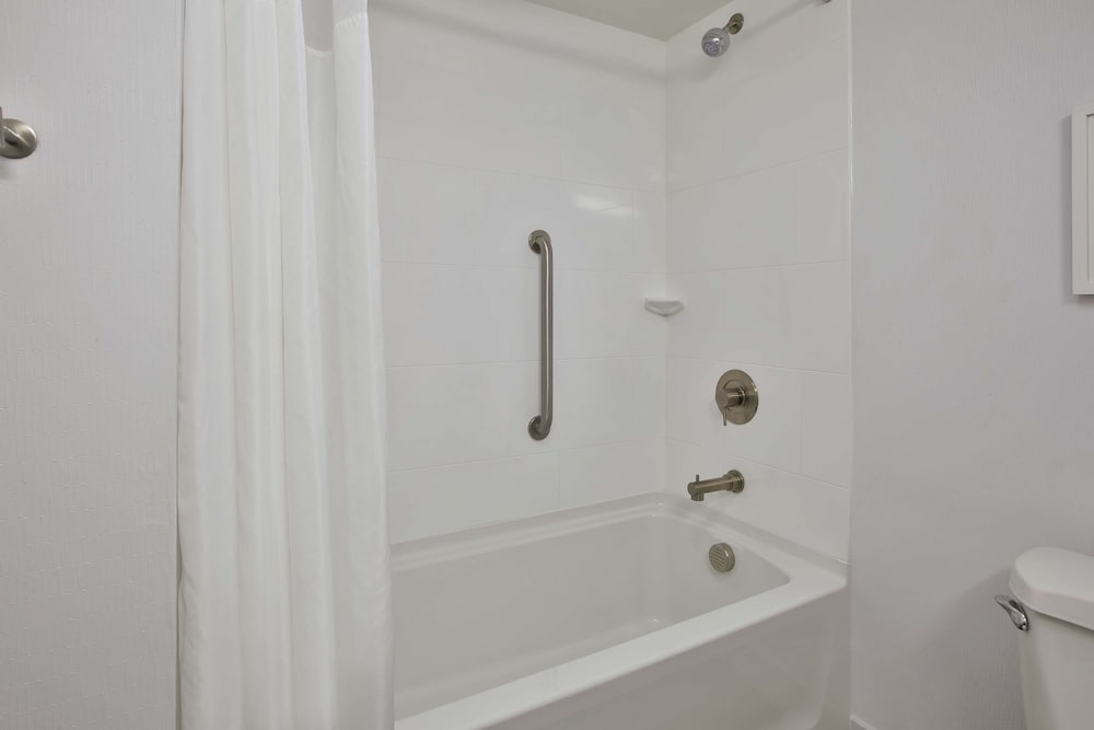 Room, 1 King Bed, Accessible, Non Smoking - Photo 1
