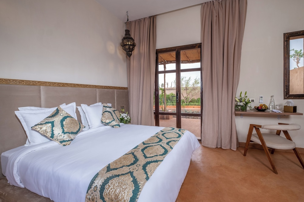 Suite, Garden View