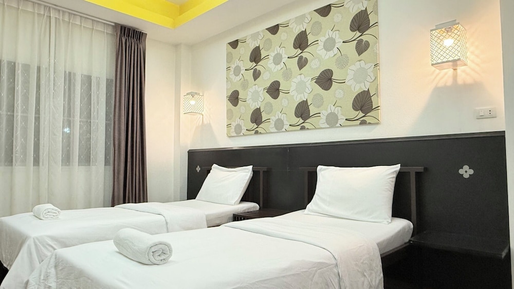 Deluxe Twin Room photo 3