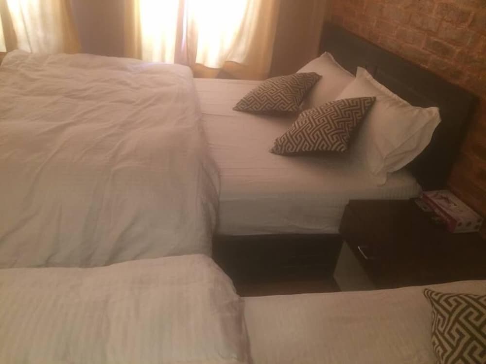 Family Room, 1 Double Bed, Non Smoking photo 2
